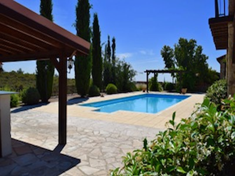 Отель, гостиница 7880м² в Като Полемидия, Кипр № 10453