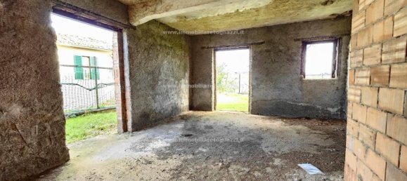 2 bedrooms House in Certaldo, Italy No. 283881 4