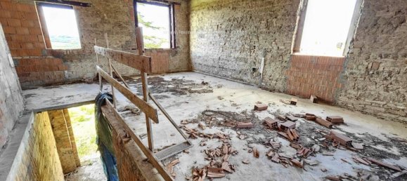 2 bedrooms House in Certaldo, Italy No. 283881 5