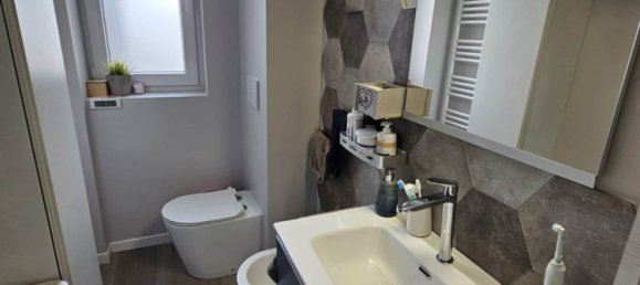 2 bedrooms Apartment in Trieste, Italy No. 187756 12