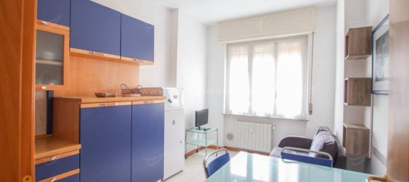 3 rooms Apartment in Borghetto Santo Spirito, Italy No. 27782 4