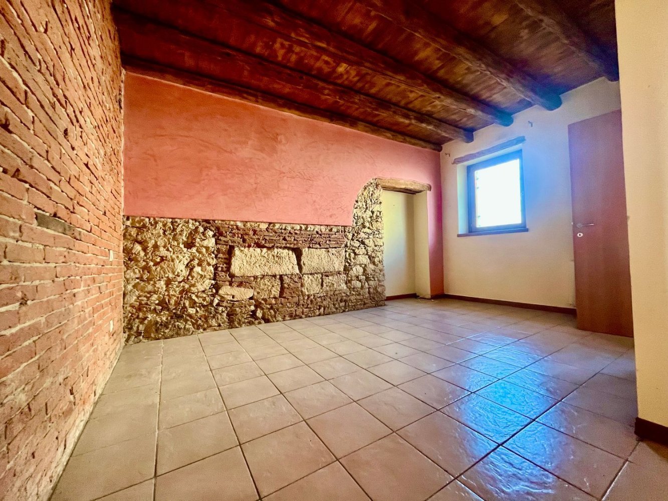 6غرفة منزل في Colognola ai Colli, Italy رقم 219371