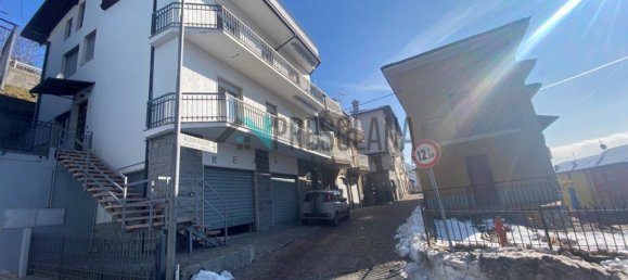 Apartamento de 2 dormitorios en Oneta, Italy No. 167069 5