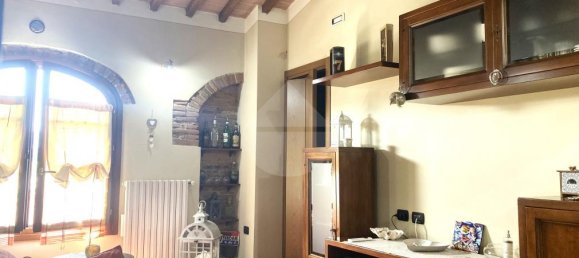 3غرفة منزل في Pistoia, Italy رقم 341437 2