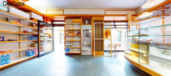 135m² Commercial property in Caponago, Italy No. 378464 4