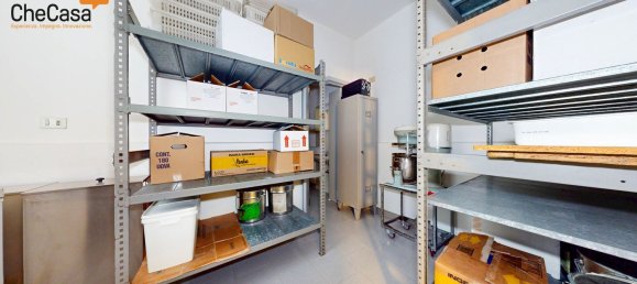 135m² Commercial property in Caponago, Italy No. 378464 23