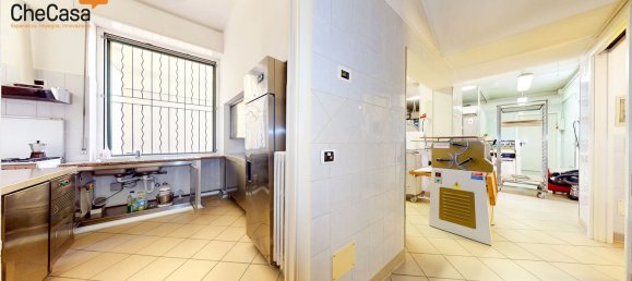 135m² Commercial property in Caponago, Italy No. 378464 17