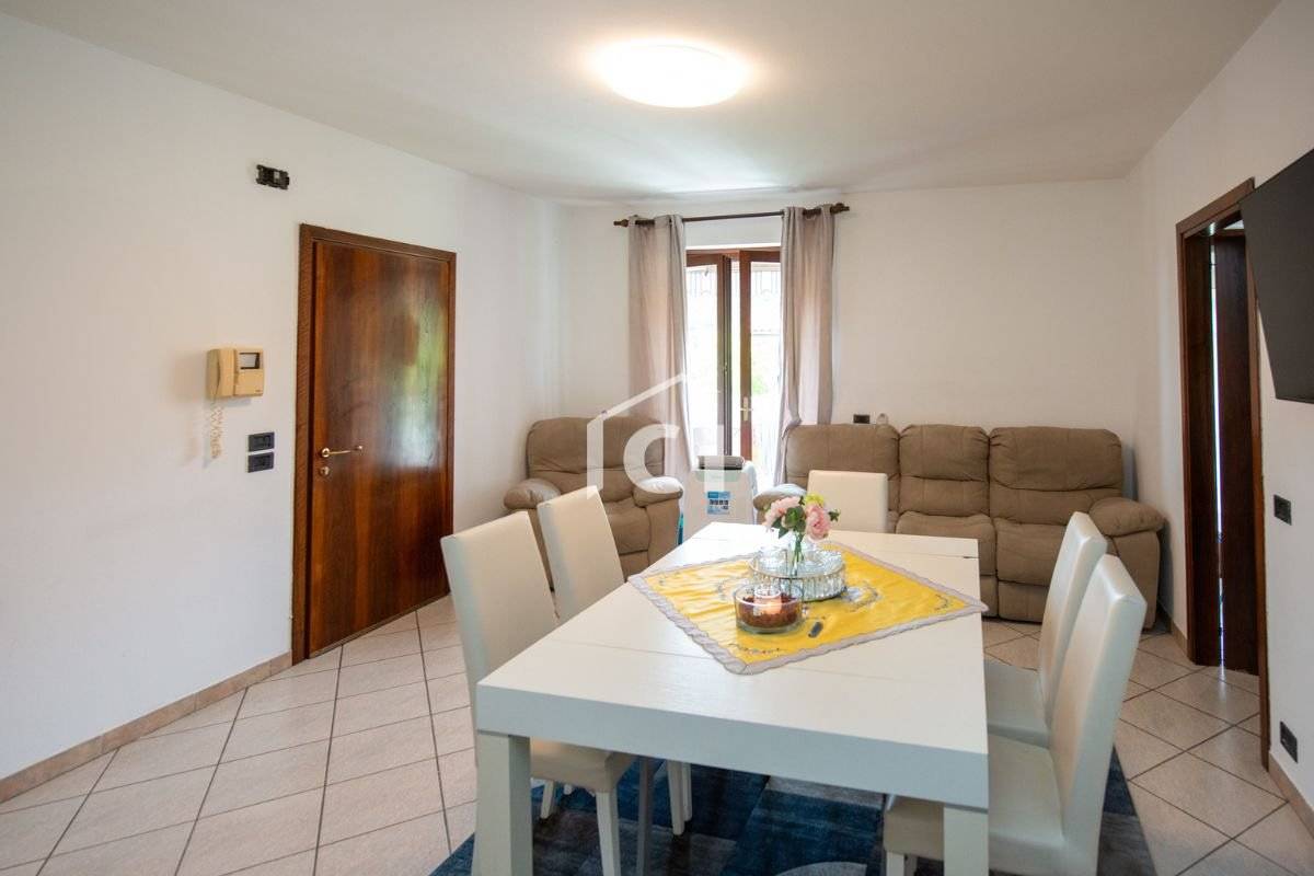 2 bedrooms Apartment in Pescantina, Italy No. 324414