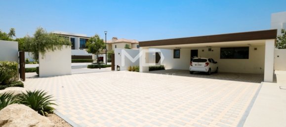 5 bedrooms Villa in Abu Dhabi, UAE No. 47582 22
