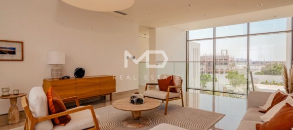 5 bedrooms Villa in Abu Dhabi, UAE No. 47582 44