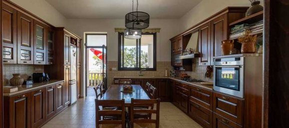 4 bedrooms House in Konia, Cyprus No. 15915 7