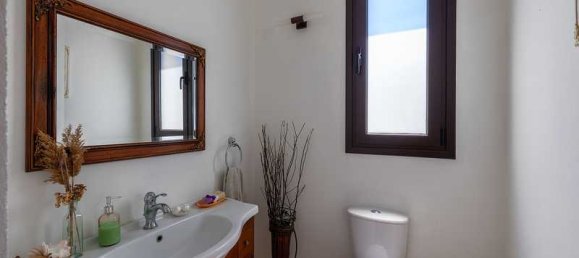 4 bedrooms House in Konia, Cyprus No. 15915 12