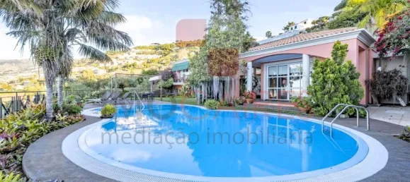 Дом с 4 спальнями в Фуншал, Португалия № 144313 2