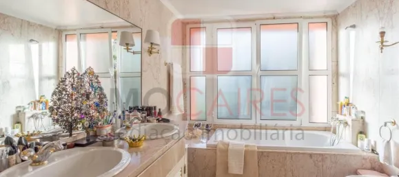 Дом с 4 спальнями в Фуншал, Португалия № 144313 18