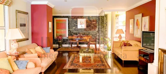 Дом с 4 спальнями в Фуншал, Португалия № 144313 7