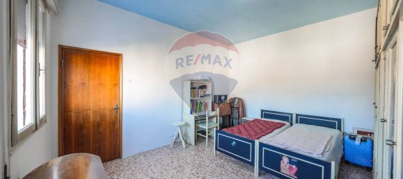 5 rooms House in Codigoro, Italy No. 109242 12