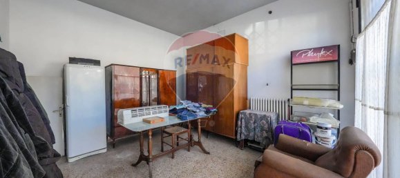 5 rooms House in Codigoro, Italy No. 109242 2