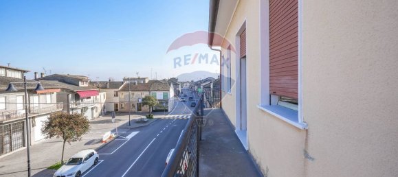 5 rooms House in Codigoro, Italy No. 109242 24