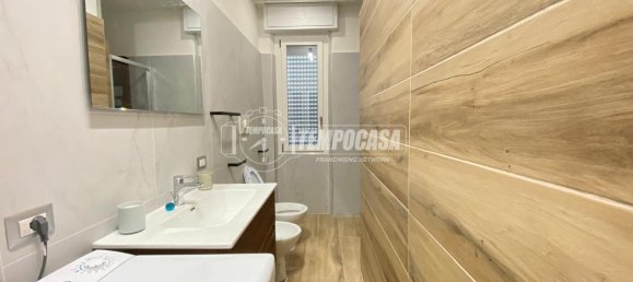 Квартира с 2 комнатами в Милан, Италия № 247855 14