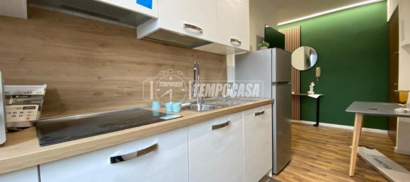 Квартира с 2 комнатами в Милан, Италия № 247855 11