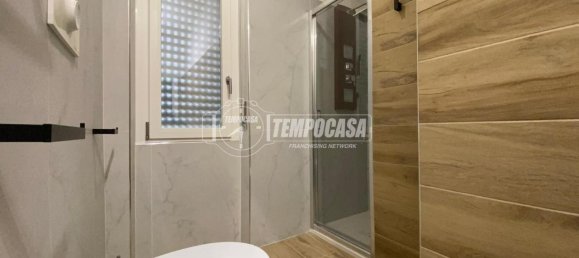 Квартира с 2 комнатами в Милан, Италия № 247855 15