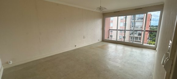 3 Schlafzimmer Wohnung in Le Mans, France, Nr. 357679 10