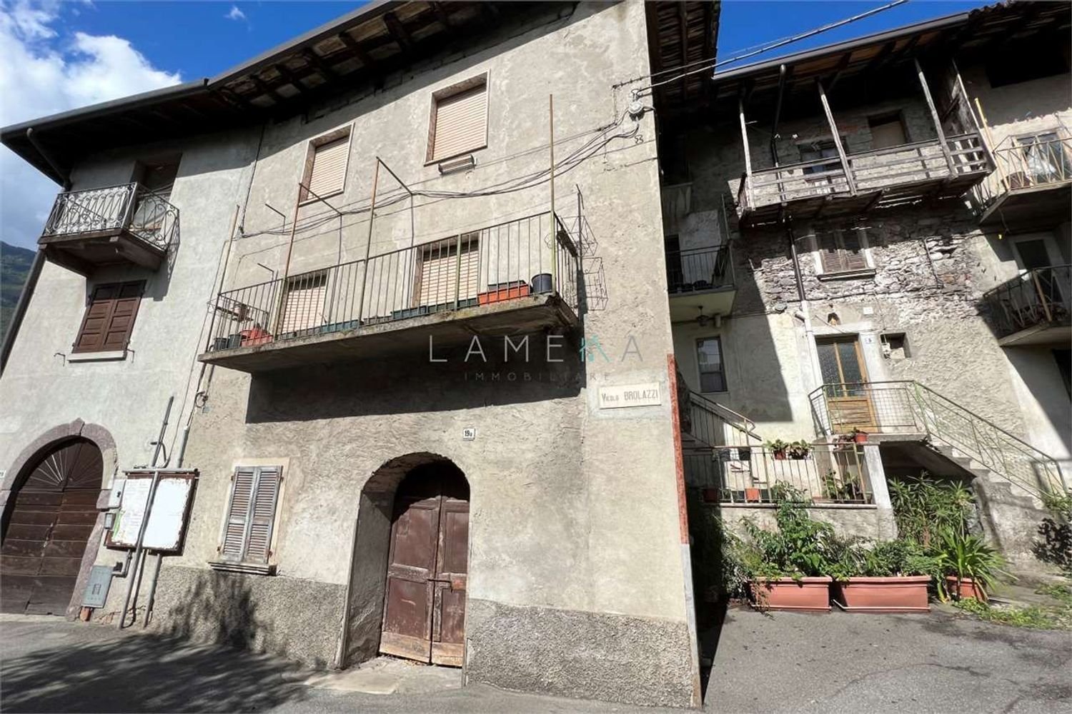 Casa de 12 divisões em Esine, Italy N.º 191023