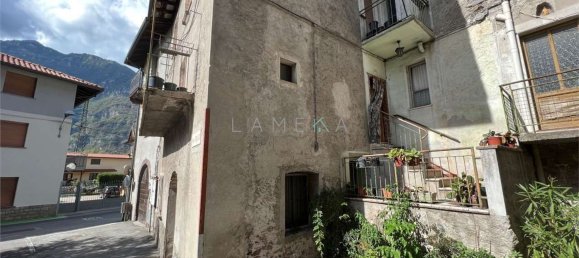 Casa de 12 divisões em Esine, Italy N.º 191023 2