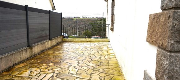 Дом с 6 спальнями в Сен-Бриё, Франция № 206526 16