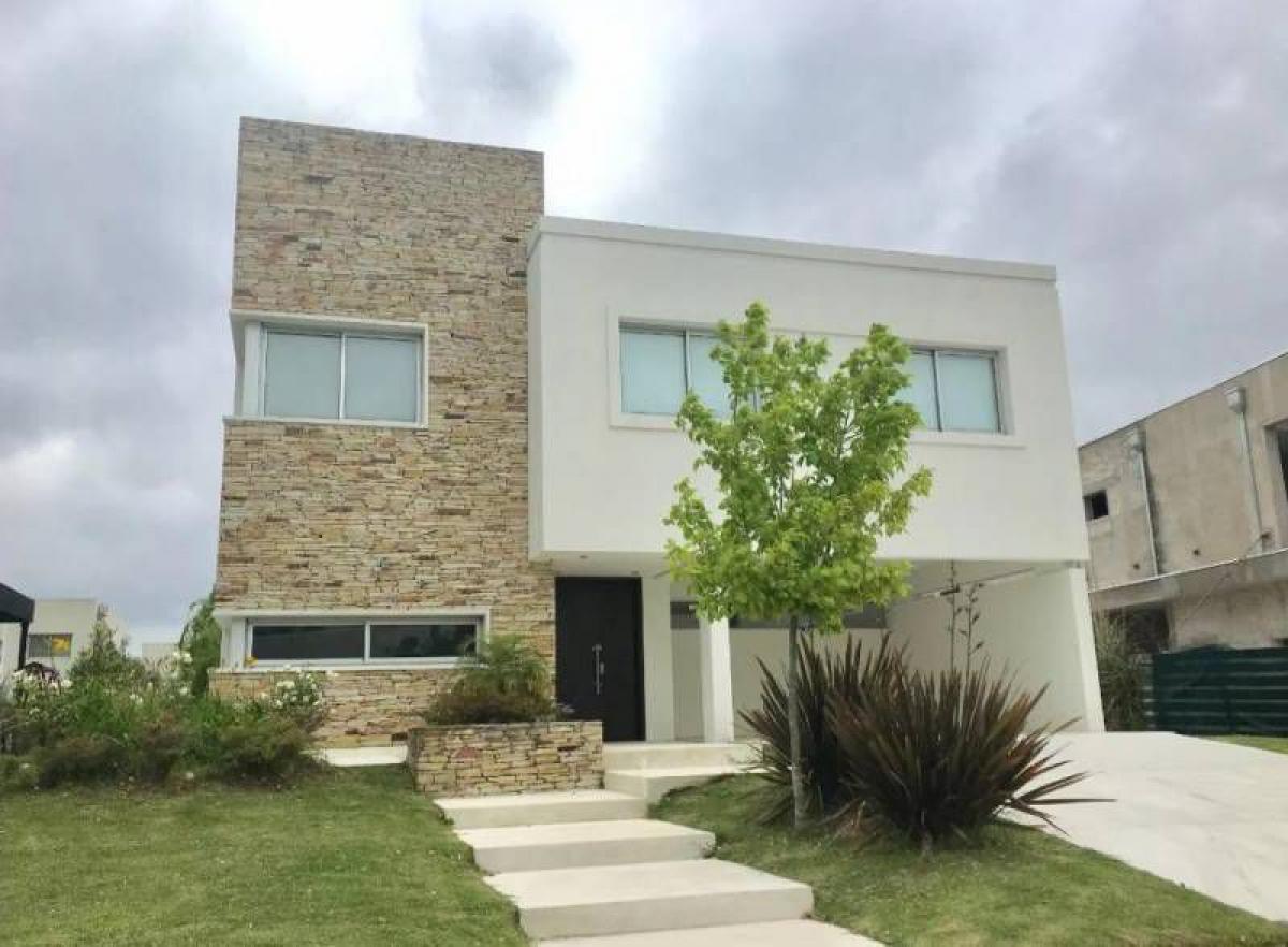 4 bedrooms House in Tigre, Argentina No. 63359