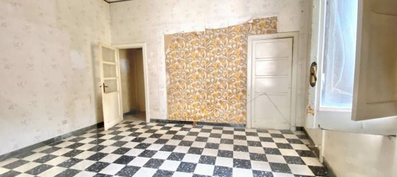3 rooms Apartment in Sant'Anastasia, Italy No. 22513 2