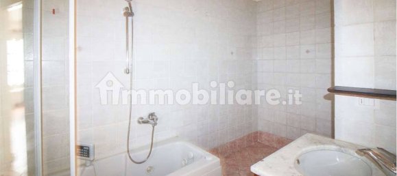 2 bedrooms Apartment in Como, Italy No. 124869 11