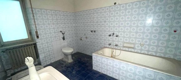 10 rooms Apartment in Rimini, Italy No. 24451 18