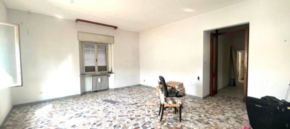 10 rooms Apartment in Rimini, Italy No. 24451 6