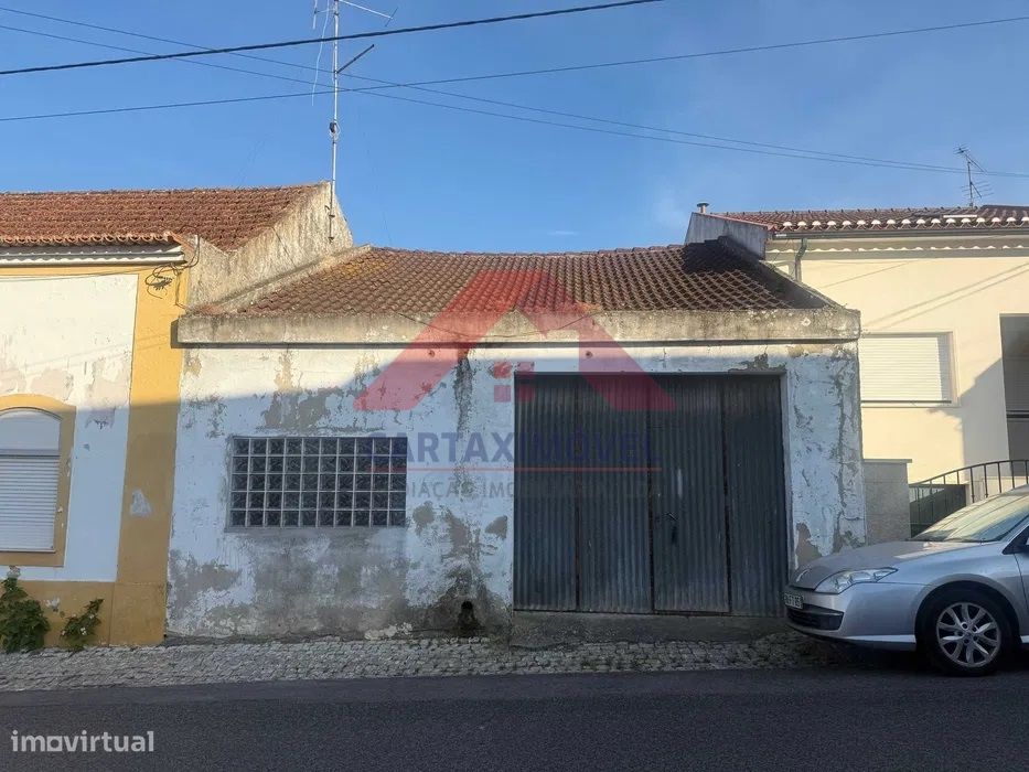 89m² Warehouse in Cartaxo, Portugal No. 252044