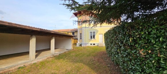 Villa de 18 habitaciónes en Olgiate Olona, Italy No. 165243 10