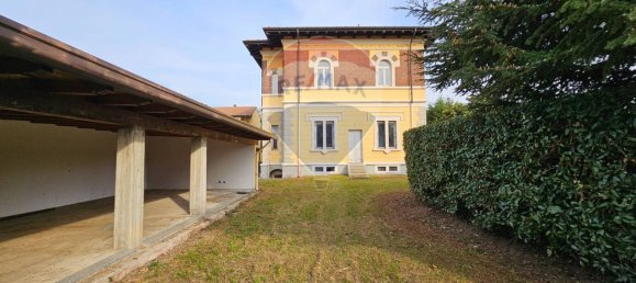 Villa de 18 habitaciónes en Olgiate Olona, Italy No. 165243 11