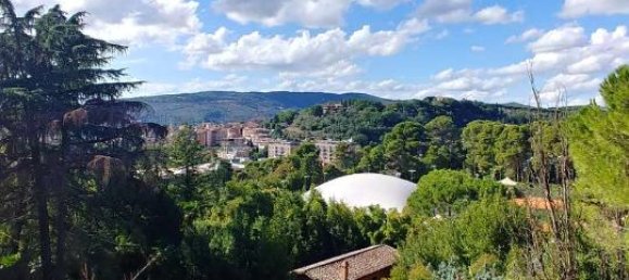 5 rooms Apartment in Perugia, Italy No. 90709 8