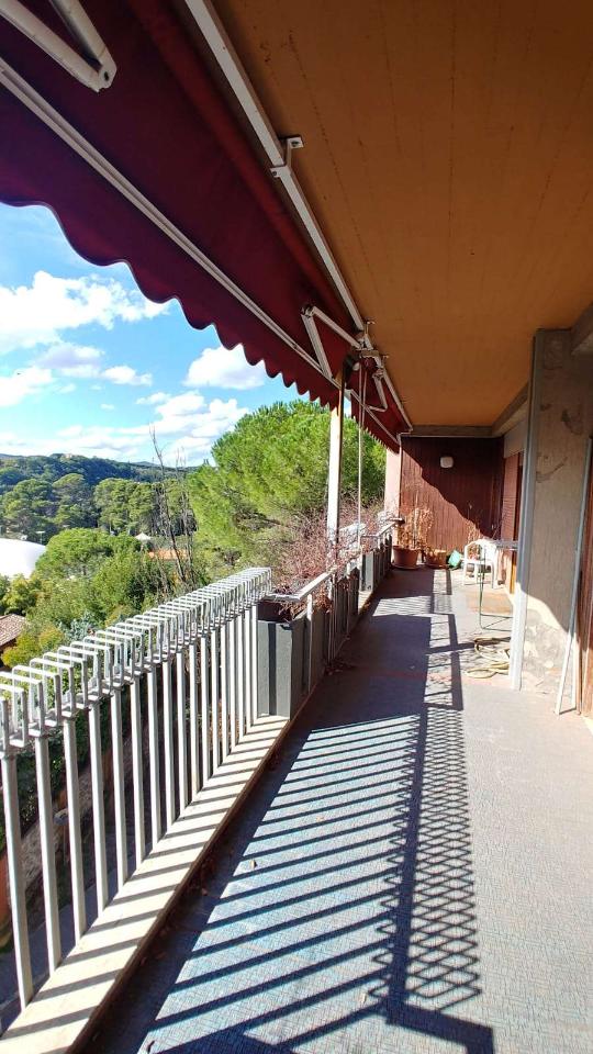 5 rooms Apartment in Perugia, Italy No. 90709
