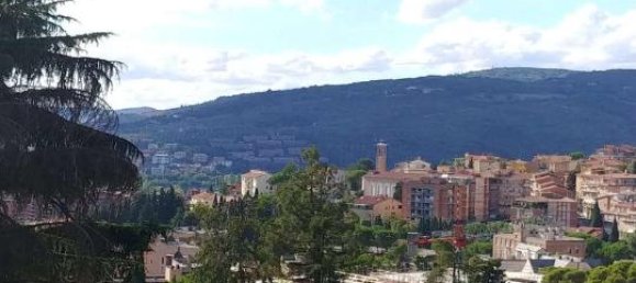 5 rooms Apartment in Perugia, Italy No. 90709 13