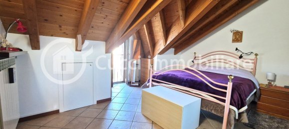 Квартира с 3 комнатами в Рончелло, Италия № 142563 19