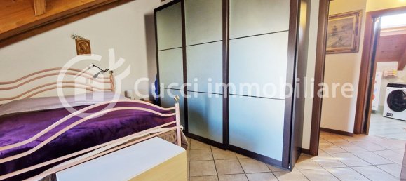 Квартира с 3 комнатами в Рончелло, Италия № 142563 20