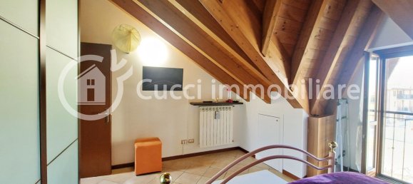 Квартира с 3 комнатами в Рончелло, Италия № 142563 21