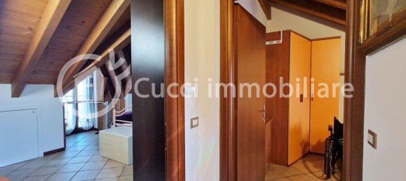 Квартира с 3 комнатами в Рончелло, Италия № 142563 18