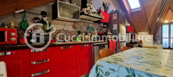 Квартира с 3 комнатами в Рончелло, Италия № 142563 9