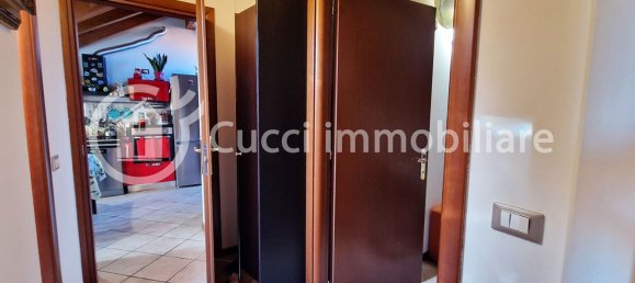 Квартира с 3 комнатами в Рончелло, Италия № 142563 23