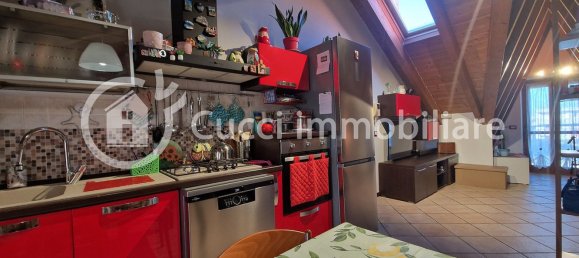 Квартира с 3 комнатами в Рончелло, Италия № 142563 10