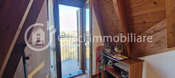 Квартира с 3 комнатами в Рончелло, Италия № 142563 16