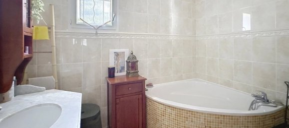 4 bedrooms Villa in Eure, France No. 279691 17