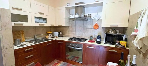 4 rooms Apartment in Passignano sul Trasimeno, Italy No. 146171 9